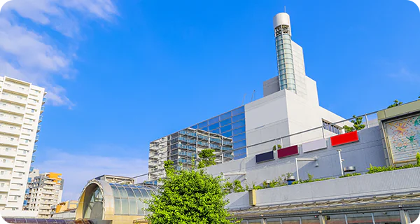 「川西能勢口駅」よりすぐ 便利な好アクセス